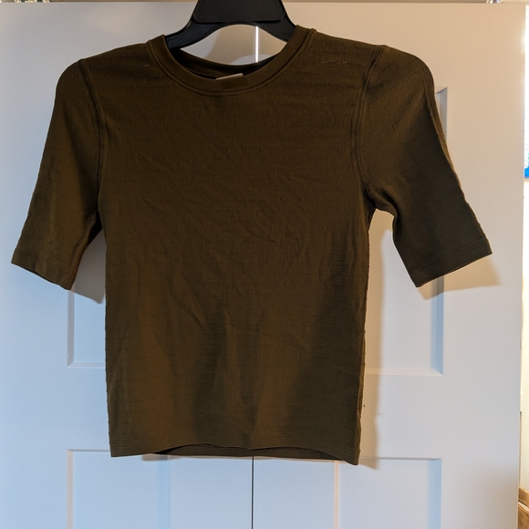 CALIA by Carrie Underwood Tops - CALIA Womens Seamless Crop Short Sleeve Crewneck Wicking Olive Green Sz M NWT
